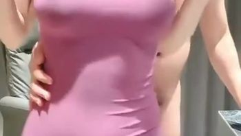 漂亮大奶小少妇身材苗条细长腿稀毛粉鲍鱼先热舞一曲上位骑乘啪啪打桩被大哥无套输出