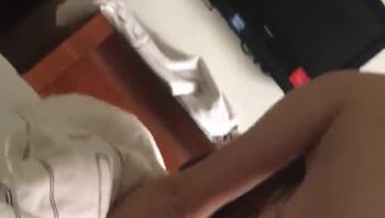 #后入第一视角抱操肥臀婊子强奸内射
