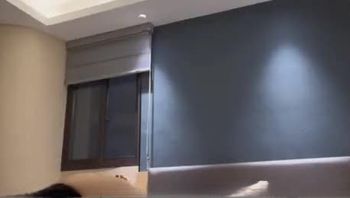 无套操有男朋友的白领，一直说比她男朋友操的爽，对白刺激