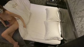 【里バイト／ハメ撮り】人生で一度もイッたことがないkoの限界ガマン汁レビュー特典あり1