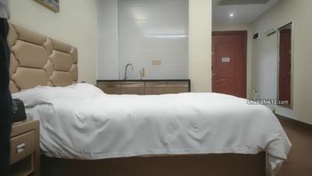 漂亮小姐姐他不知道我做这个比我大肯定不放心跟男友有没有这么爽过没有电话查岗操的不停抽搐路都走不动竖大拇指