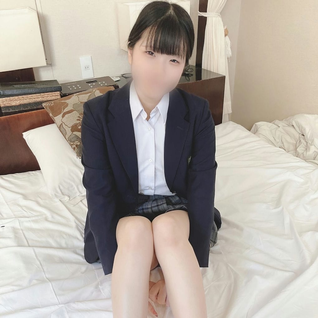 最后はまさかの涙。色白Ｆカップお嬢様。北海道から推しのライブにやってきた爱娇抜群の＠＠歳の诱惑に负けて放课后に何度も中出しセック