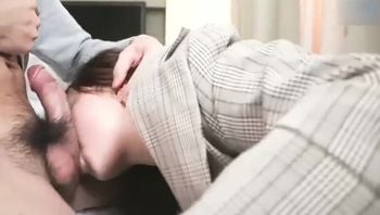北京外国语学院师生开房事件老师带巨乳学生去开房，享受口交和骑乘快感