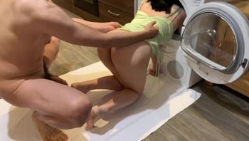 居家肥臀少妇被卡在烘干机里了[国语对白]