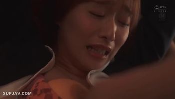 jur 194[泄露未m审查]女老板与sm有外遇，沉迷于扭曲的刺激和纪律。  在午休期间，我受到不良下属的纪律