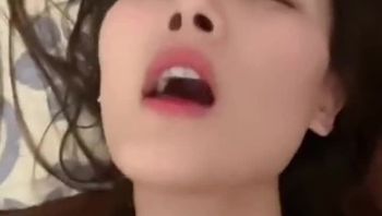 帮群友约的妹子 这长相够反差吧