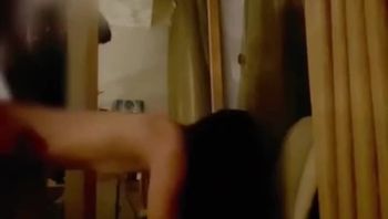 没想到约会到床上后发现是个极度饥渴的女人