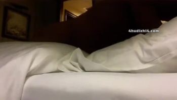 真实偷情人妻少妇全程骚话注意对白太刺激了【后续禁止内容】