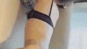 绿帽献妻让自己老板带着兄弟一起操自己淫妻