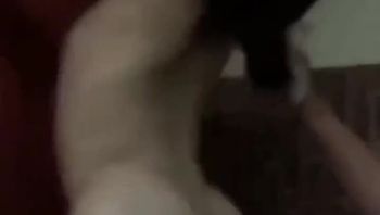非常有女人味的少妇，肥臀巨乳后入很爽！