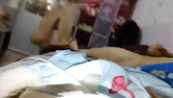 即是合租女室友也是免费炮友