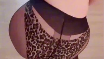 东莞酒吧现役跳舞妹子的私密视频曝光了