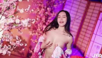 少女首拍写真 四点全露 爆乳搓柔 疯狂抽插