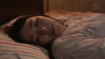 ATID 422 被丈夫继子强的寡妇 桜树玲奈