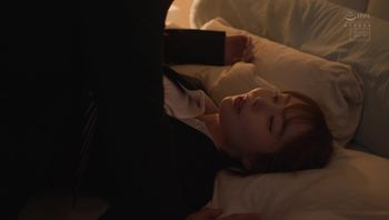 HMN 749 哎呦，你女友不让内射?姐让你射爆，想射几发都行… 把你憋坏的超浓精液榨到蛋蛋空空的中出小妖精陷阱 ~ 小栗操