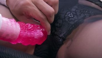 MDB 980 超级丝袜OL 4个工作的女人为了赚取零花钱而出演AV 美竹すず 橘メアリー 川崎亜里沙 美咲まや