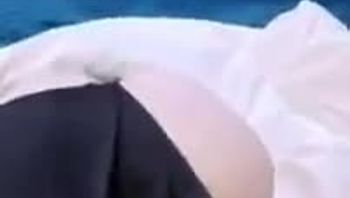 美少妇淫妻背着老公出来偷情 中途老公一直在打电话