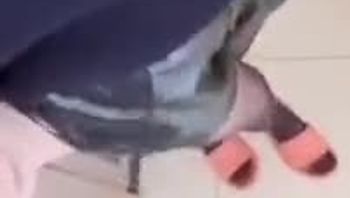 出探花设备 发骚药 寂寞淫妻少妇带野男人回家在孩子面前操逼