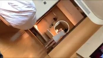 首次后门，姨妈来了只能进后门了，惨叫连连，服装店老板娘第二部
