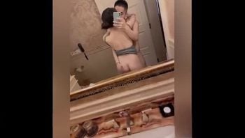 “老公快点，插深一点”平常为人师表的老师私下里却是淫荡母狗