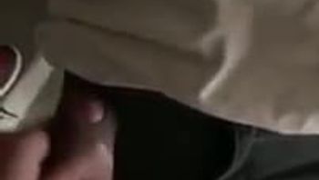 在楼道用老婆的浅口船袜给我足交