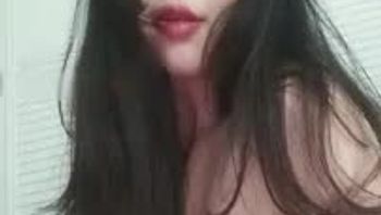 沈阳初中辅导班老师露脸扣逼自慰