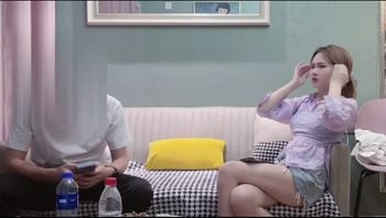 小飞8 肌白如雪年轻小少妇