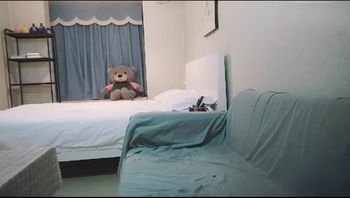 小宇1 约操皮肤相当白皙的车模 呻吟声特别销魂