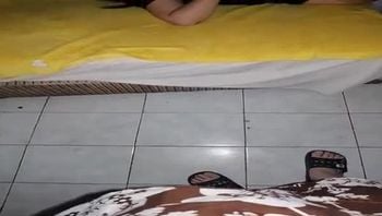 嫖到少妇3p进行中