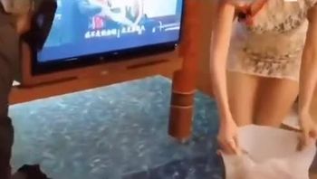 寂寞少妇勾引外卖员