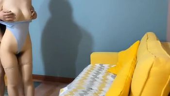 极品火辣身材揉搓大奶子鸡吧庞硬直接征服母狗少妇