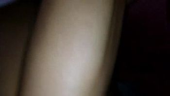 贫乳少妇2，假鸡巴伺候