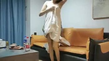 苗条少妇丝滑美腿玩不够