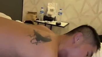 台湾帅哥猛男top
